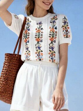 Embroidered Floral Knit Top 2XL Short Sleeve Vintage Bubble Hem Round Neck